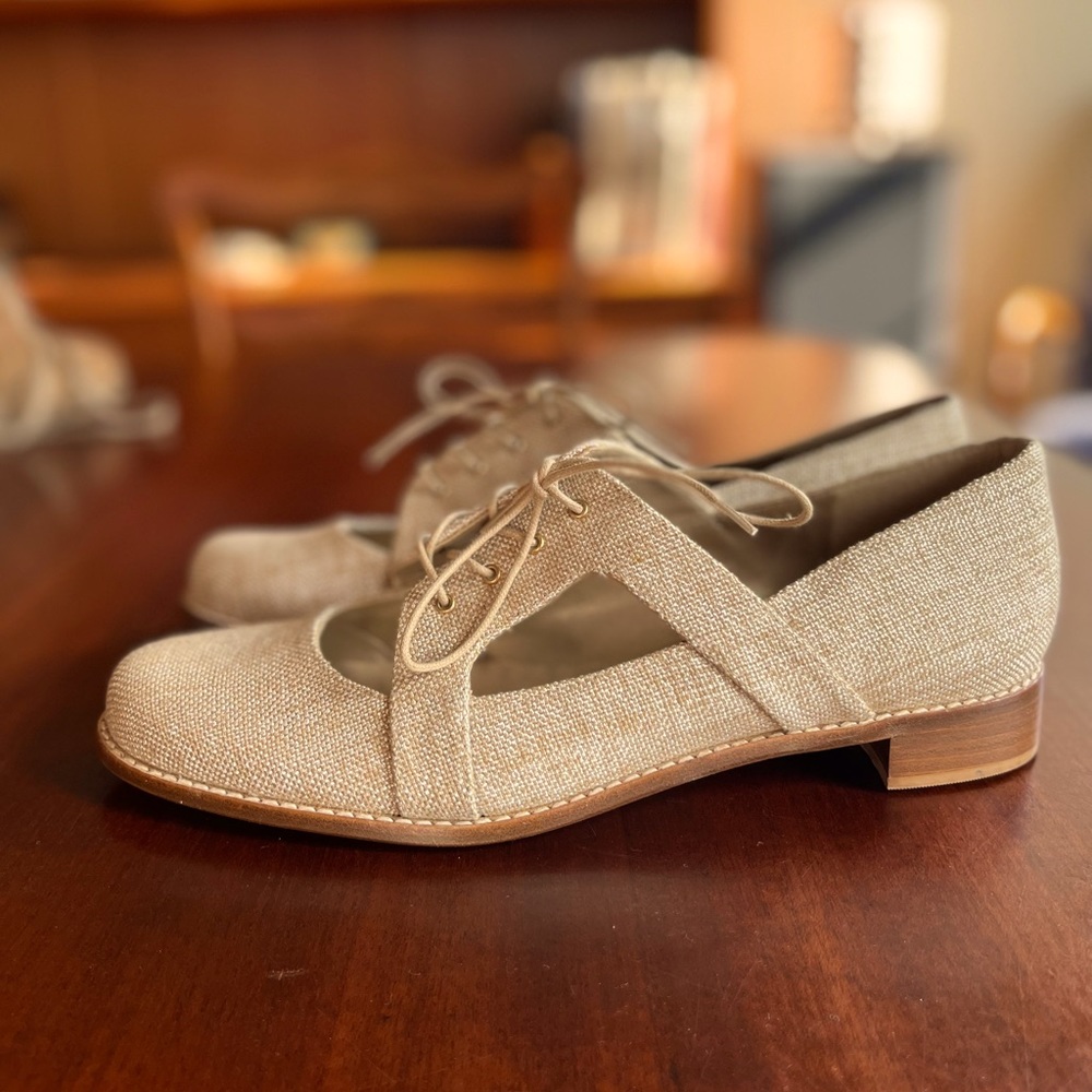 Stuart Weitzman vintage cut out oxfords